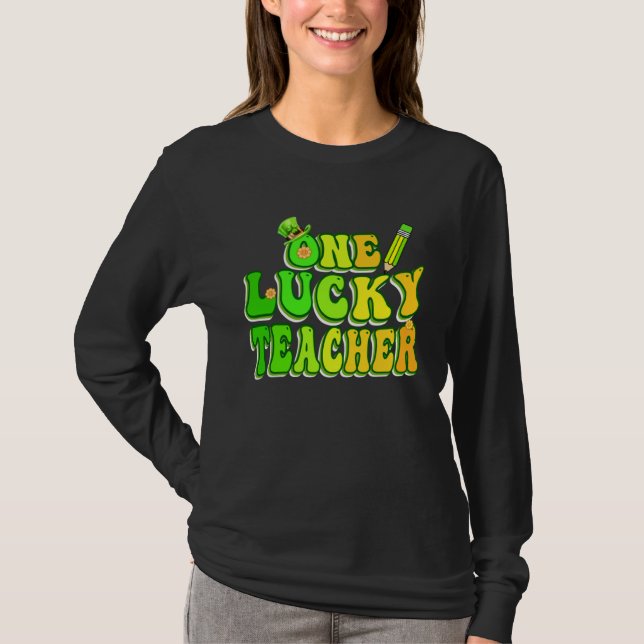 Groovy Retro One Lucky Teacher Irish shamrock St P T Shirt (Framsida)