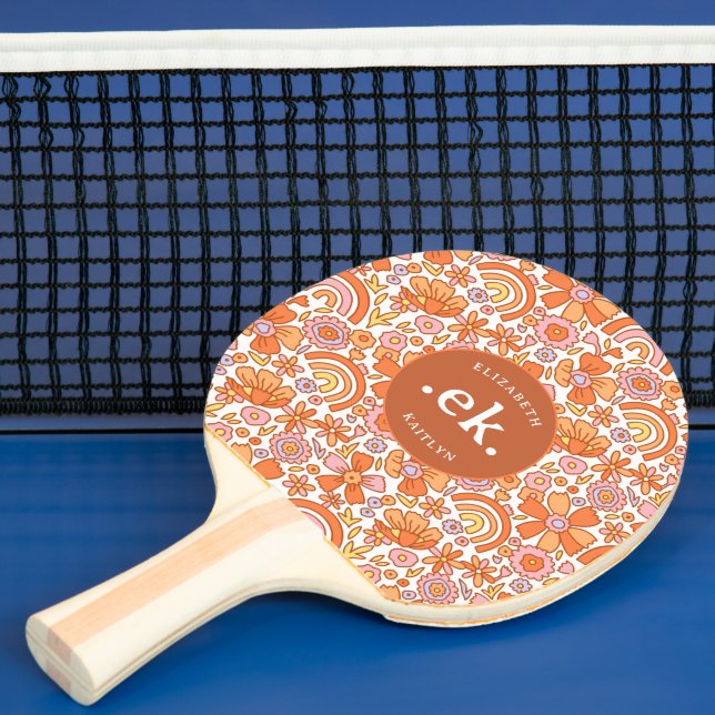 Groovy Retro Orange Blommigts Monogram Pingisracket (Insitu)