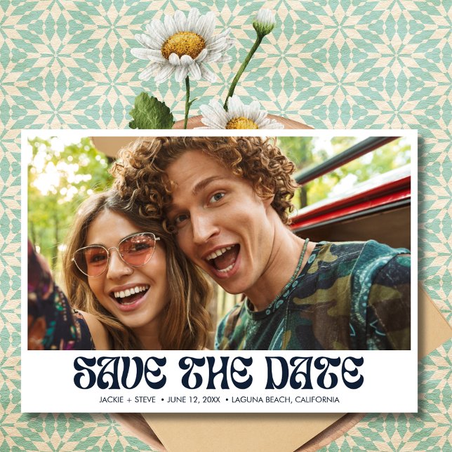 Groovy Retro QR-kod Foto Bröllop Spara Datumet (Groovy Retro QR Code Photo Wedding Save The Date)