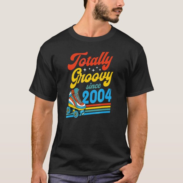 Groovy sedan 2004 Retro Roller Skate Birth T Shirt (Framsida)