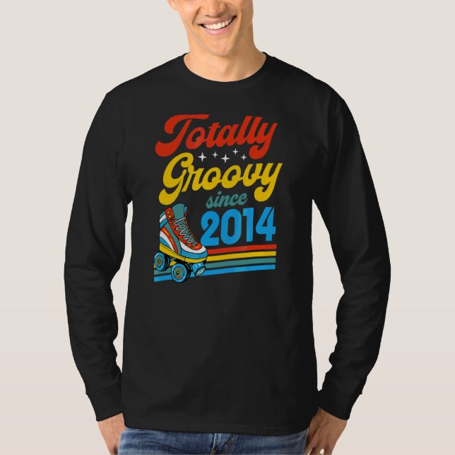 Groovy sedan 2014 Retro Roller Skate Birth T Shirt (Framsida)