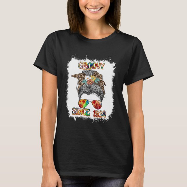 Groovy Since 1934 Messy Bun Hip Retro 60s 70s T Shirt (Framsida)