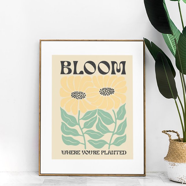 Groovy Sunblommor "Bloom där du är planterad" Poster (Groovy Sunflowers "Bloom where You're Planted" Poster in a golden frame.)