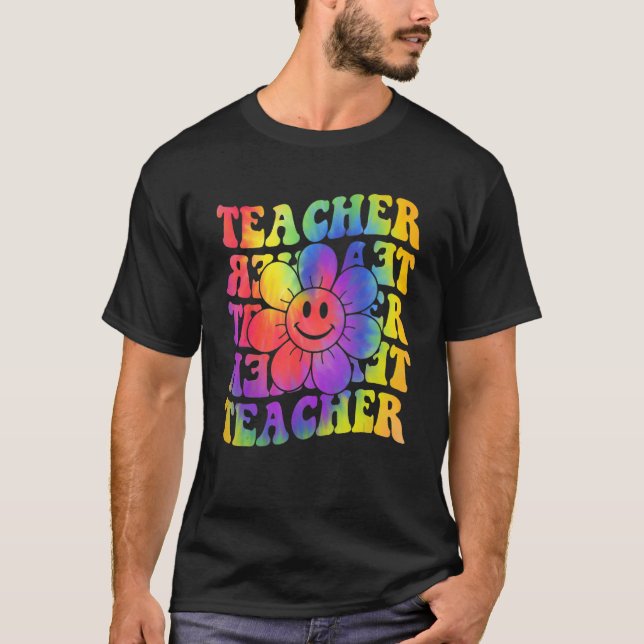 Groovy Teacher Cute Daisy Tie Dye Happy Back To Sc T Shirt (Framsida)