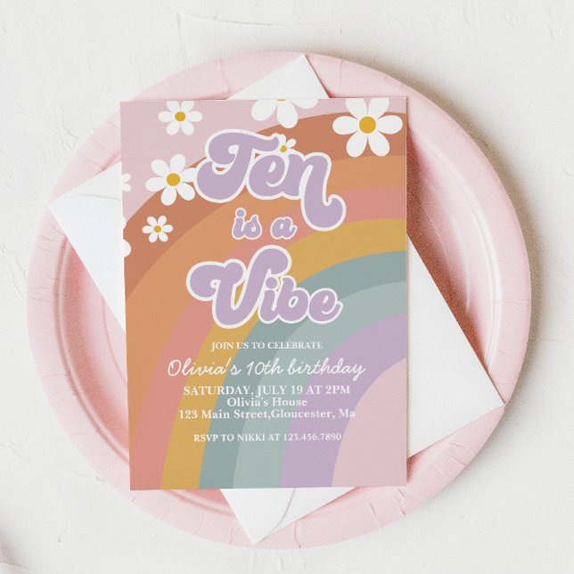Groovy Ten är en vibe Retro Rainbow 10:e födelseda Inbjudningar (Skapare uppladdad)