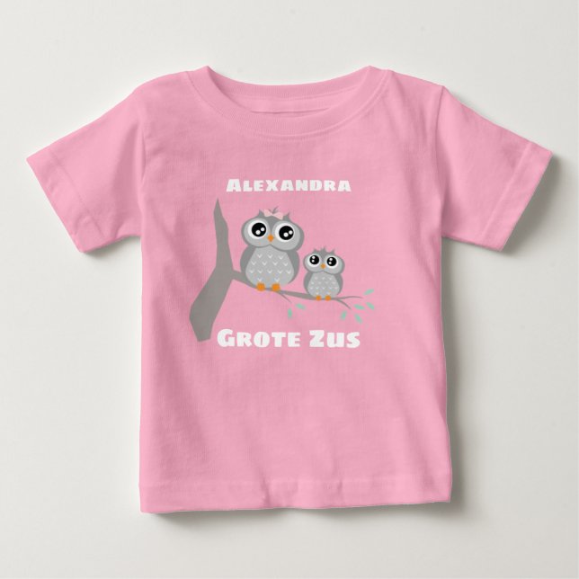 Grote zus aanpasbaar naam met uiltjes baby t shirt (Framsida)