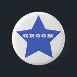 GRUM | Stor blå stjärna-knapp för marin marin flot Knapp<br><div class="desc">NewparkLane - Roligt Fars dag Buton, med en stor marinblå stjärna och GROOM-citat, i roligt modern typografi. Det är enkelt att anpassa Zazzle med egen personlig för att få en design. Alla textstorlekar stil, färg, kan ändras för att passa dina behov. Kolla in Stars Collection om du vill ha matchande...</div>