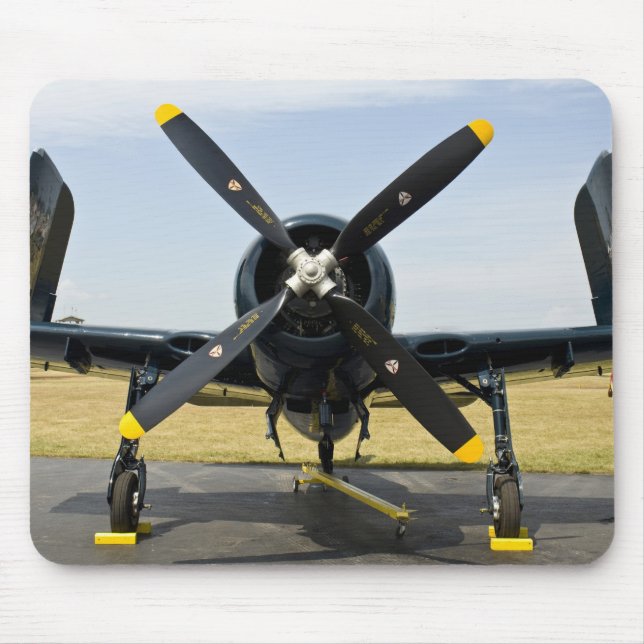 Grumman F8F Bearcat Navy hangarfartygsjaktplan på Musmatta (Framsidan)