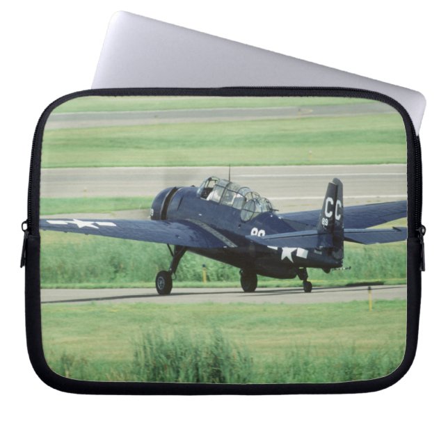 Grumman TBF/TBM Avenger Marintorpedflygplan Laptop Sleeve (Framsidan)