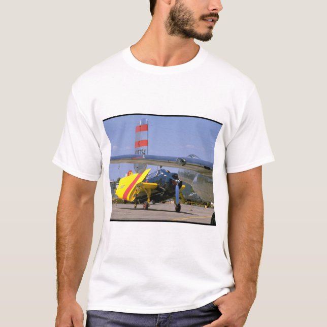 Grumman TBM hämnare, Wings_WWII flygplan T-shirt (Framsida)