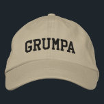 Grumpa | Funny Grumpy Grandpa in Black Broderad Keps<br><div class="desc">Enkel textdesign i vintagen av ett intilliggande smeknamn för morfar - grumpa.</div>