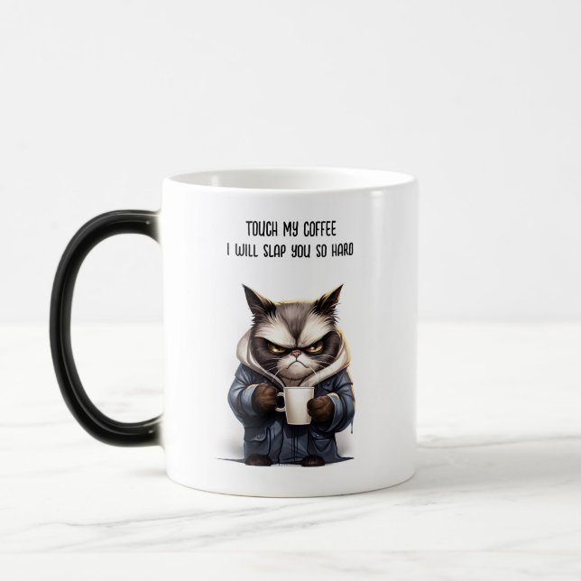 Grumpy cat med kopp av kaffe (Vänster)