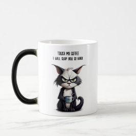 Grumpy cat med kopp av kaffe