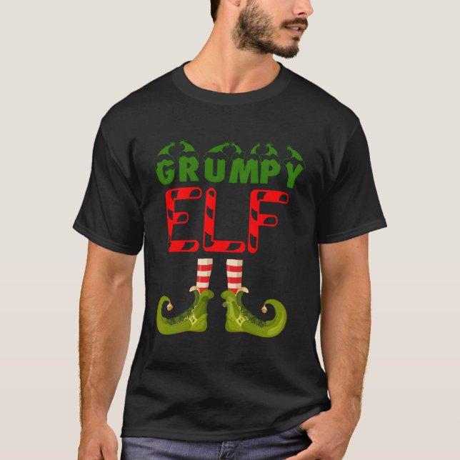 Grumpy Elf Funny Group Matching Family Pajamas for T Shirt (Framsida)