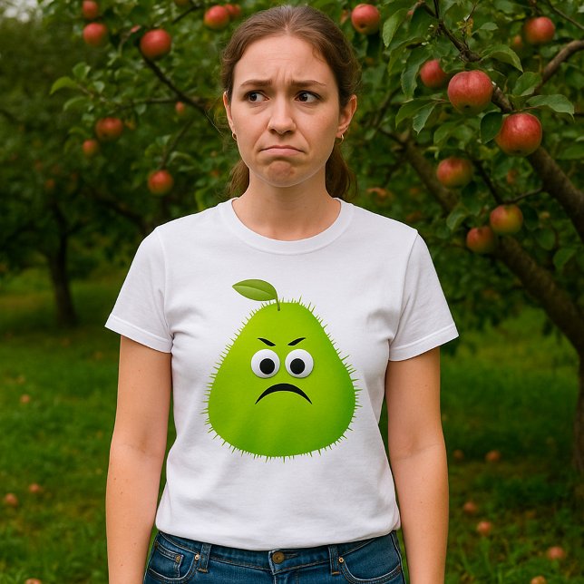 Grumpy Fuzzy Pear Ansikte Funny Fruit Character T Shirt (Skapare uppladdad)