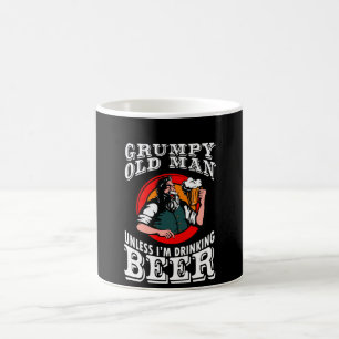 Grumpy gamal man om inte dricka öl Im Kaffemugg