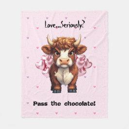 Grumpy Highland Cow Valentine Day Fleecefilt