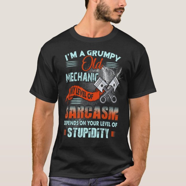 Grumpy Old Mechanic T Shirt (Framsida)