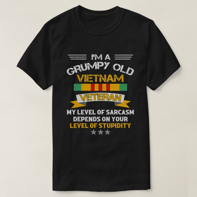 Grumpy Old Vietnam Veteran 211 T Shirt (Design framsida)