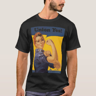 Grundläggande mörk T-tröja Tee