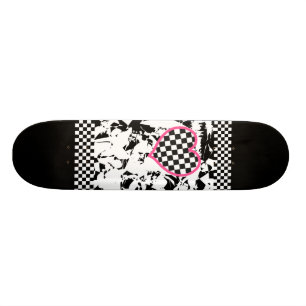 Grungetatueringhjärta Old School Skateboard Bräda 21,6 Cm