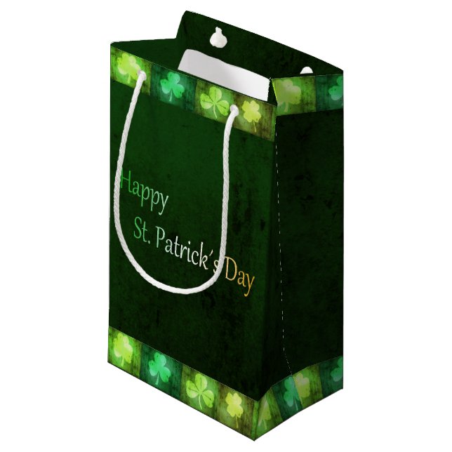 Grungy St. Patrick's Day Shamrocks Small Gift Bag (Framsidan Vinklad)