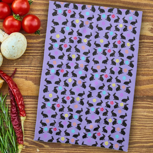 Grupp Vår Black Sitta Rabbits Flowers Lila Kökshandduk (Black silhouette rabbits colourful flowers on purple kitchen towel for sprint or Easter.)