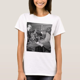 Gruppen för kämpen för Tuskegee Airmen lotsar d T Shirt