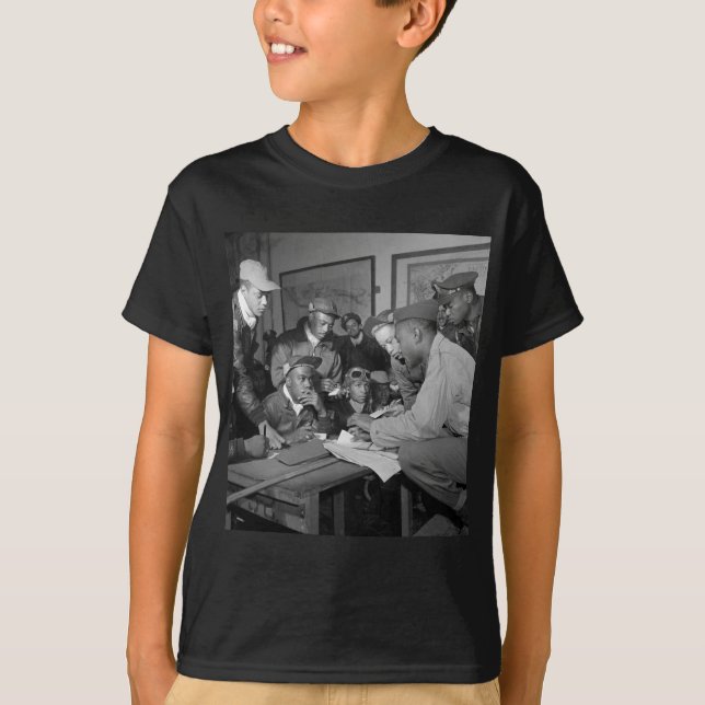 Gruppen för kämpen för Tuskegee Airmen lotsar den Tee Shirt (Framsida)