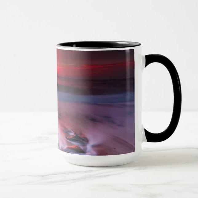 Gryning över det stormiga havet mugg (Höger)
