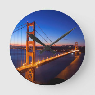 Gryning över San Francisco och den guld- grindbron Rund Klocka