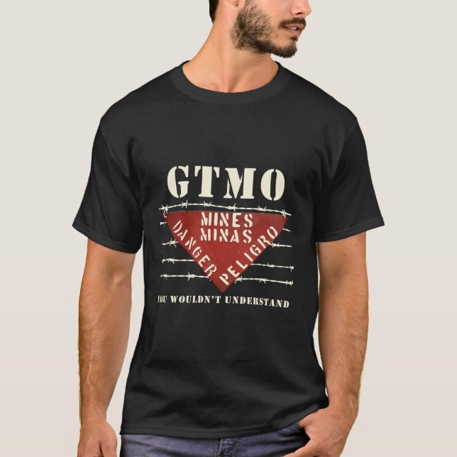 Gtmo Land Mine Barbed Wire Sign Guantanamo Bay Ung T Shirt (Framsida)