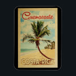 Guanacaste Magnet Handflatan Träd Vintage resor<br><div class="desc">En unik,  medeltida modern Guanacaste Costa Ricas konstverk i vintage resor poster stil. Den har en böjd handflatan träd på sandstranden med hav under ett blått grumligt himlar.</div>