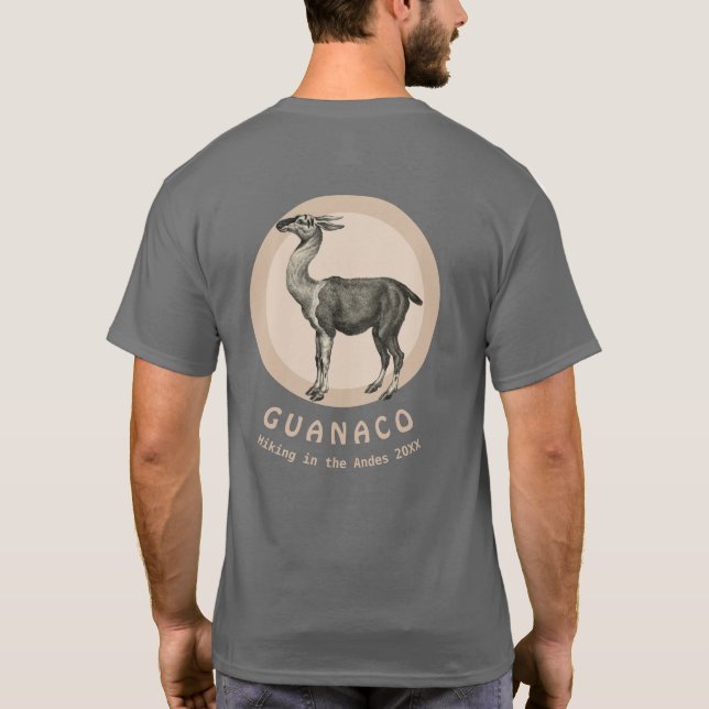 Guanaco Llama Hiking i Andes-Anpassningsbarna T Shirt (Baksida)