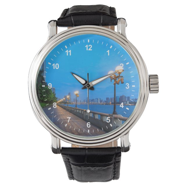 Guangzhou City Vattenfront Armbandsur (Framsida)