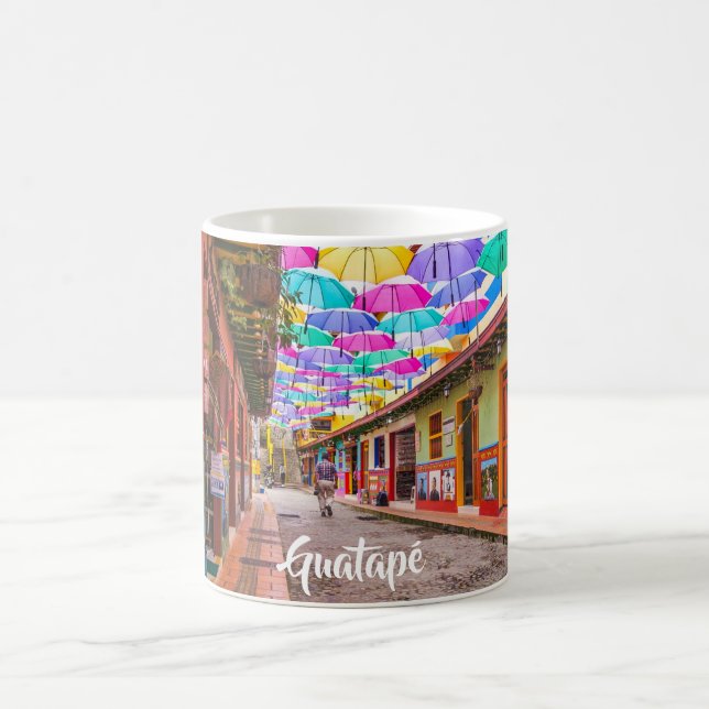 Guatapé. Colombia, Umbrella Street Kaffemugg (Center)
