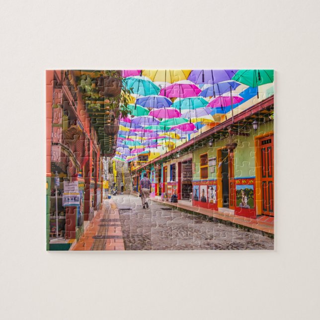Guatapé, Colombia Umbrella Street Pussel (Horisontell)