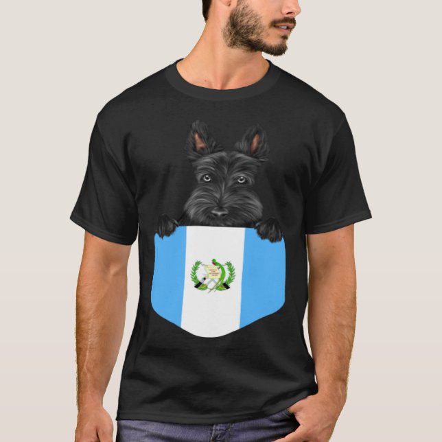 Guatemala Flag Scottish Terrier Dog In Pocket T Shirt (Framsida)