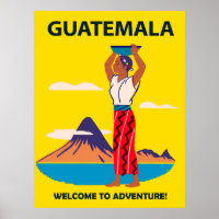 Guatemala, kvinna i folkdräkt med plåt på huvudet