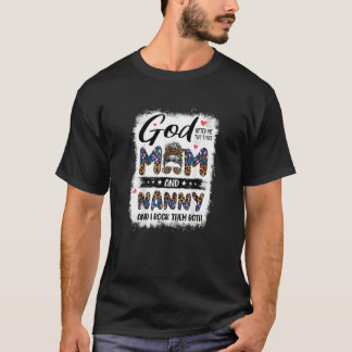 Gud Ed Me Two Titles Mamma Nanny Blommigt Mors dag T Shirt