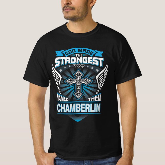 Gud gjorde det starkaste och namngav dem Chamberli T Shirt (Framsida)