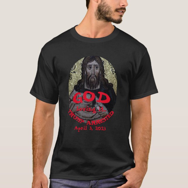 Gud godkänner en trump arresterad 2023 Perp Walked T Shirt (Framsida)