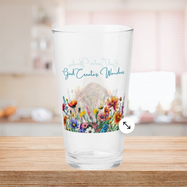 Gud Skapar Wonders - 16 oz Blommigt Faith Glass Glaskopp (Good Creates Wonders
This 16 oz glass symbolizes growth and the abundant joys of life.)