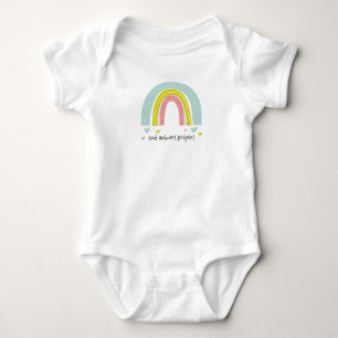 "Gud svarar böner" Rainbow Baby Bodykostym T Shirt
