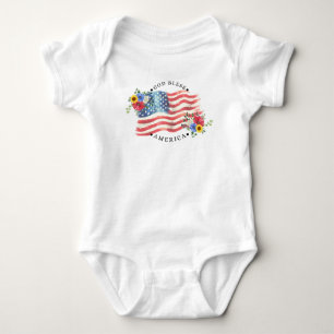 Gud välsigne Amerika med akvarellflagga/blommor II T Shirt
