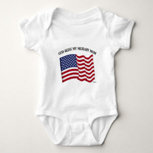 GUD VÄLSIGNE MIN MILITÄRA MAMMA med USA-flagga T Shirt