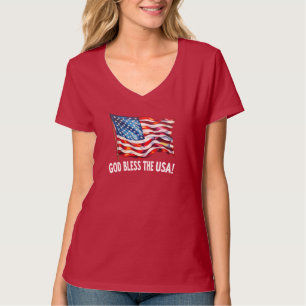 Gud välsigne USA Viftande amerikansk flagga Konst T Shirt