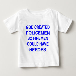 Guden skapade polisar t shirt