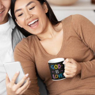 gudomligt meddelande: Gud är Kärlek pilar Kaffemugg