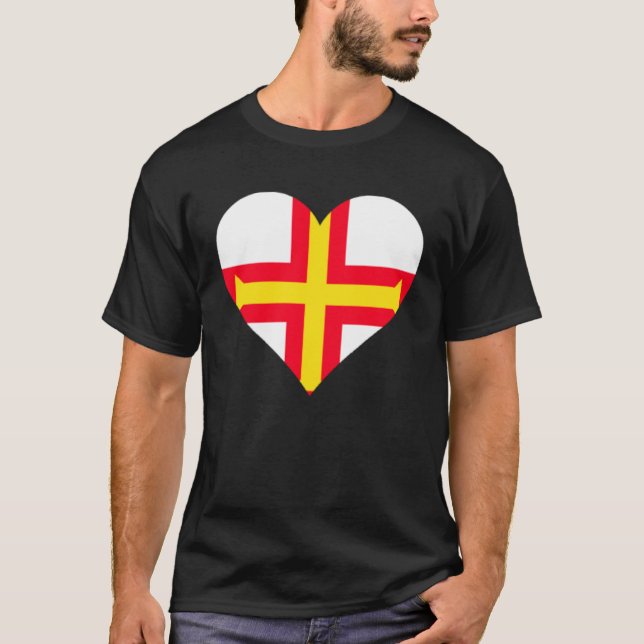 Guernsey Flag Heart Guernsey  Love Guernsey T Shirt (Framsida)